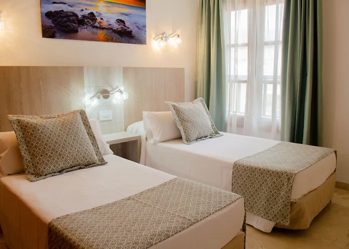 Klayman Olivina Los Cristianos (Tenerife)