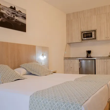 Klayman Olivina 洛斯克里斯蒂亚诺斯