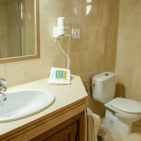 Klayman Olivina 酒店 洛斯克里斯蒂亚诺斯