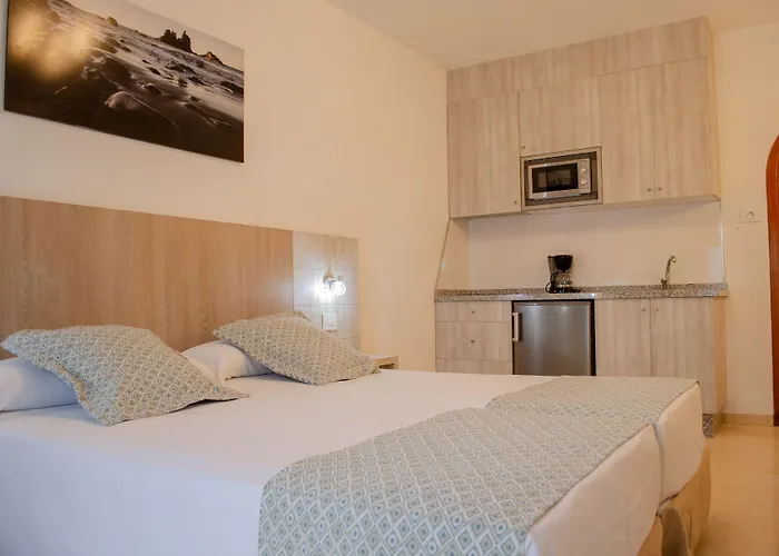 Klayman Olivina Los Cristianos (Tenerife)